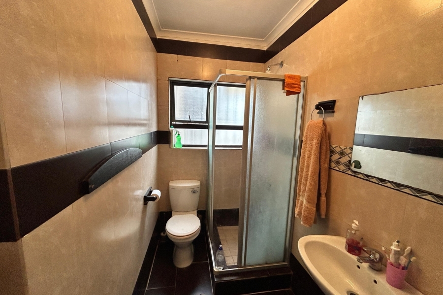 3 Bedroom Property for Sale in Wetton Western Cape